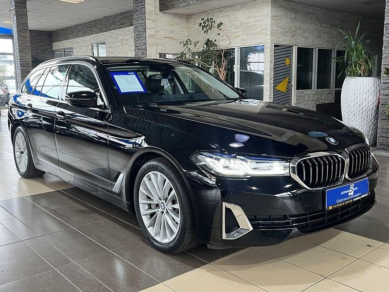 Schwarz Gebraucht 2021 BMW 530 Luxury Line Kombi | 26.700 € (Guter Preis) - Bild 1/4