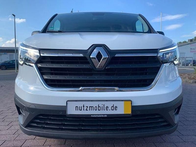 Gebraucht Renault Trafic Komfort 131 PS (96 kW) 2022 Weiß Van / Kleinbus