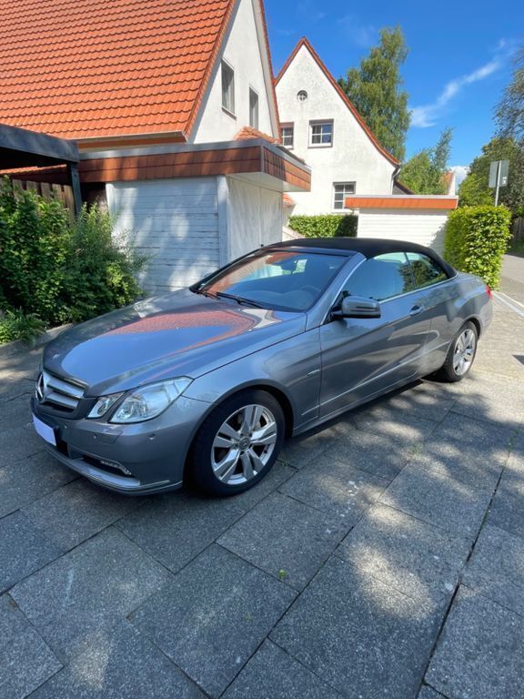 Silber Gebraucht 2010 Mercedes E200 Avantgarde Cabrio | 18.500 € (Fairer Preis) - Bild 1/4