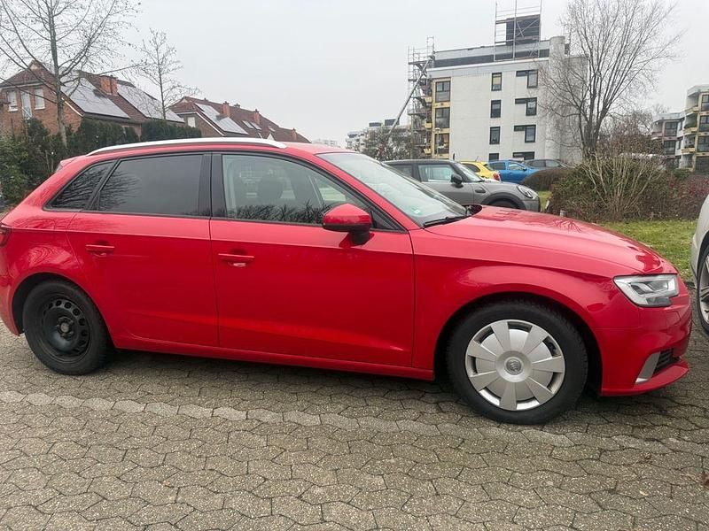 Usata Audi A3 150 CV (110 kW) 2018 Rosso Berlina