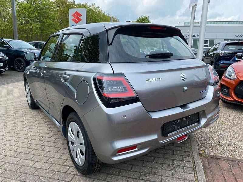 Gebraucht Suzuki Swift Club 83 PS (61 kW) 2025 Silber Kleinwagen
