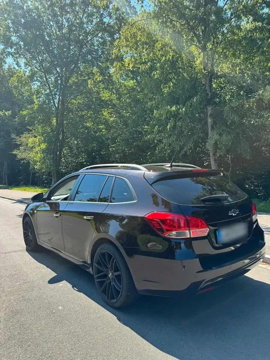 Gebraucht Chevrolet Cruze 163 PS (119 kW) 2013 Kombi