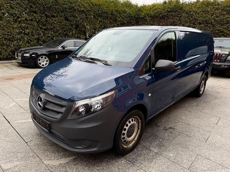 Gebraucht Mercedes Vito 136 PS (100 kW) 2020 Blau Van
