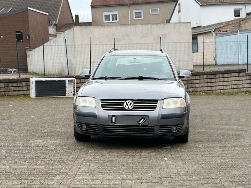Gebraucht VW Passat 101 PS (74 kW) 2005 Grau Kombi