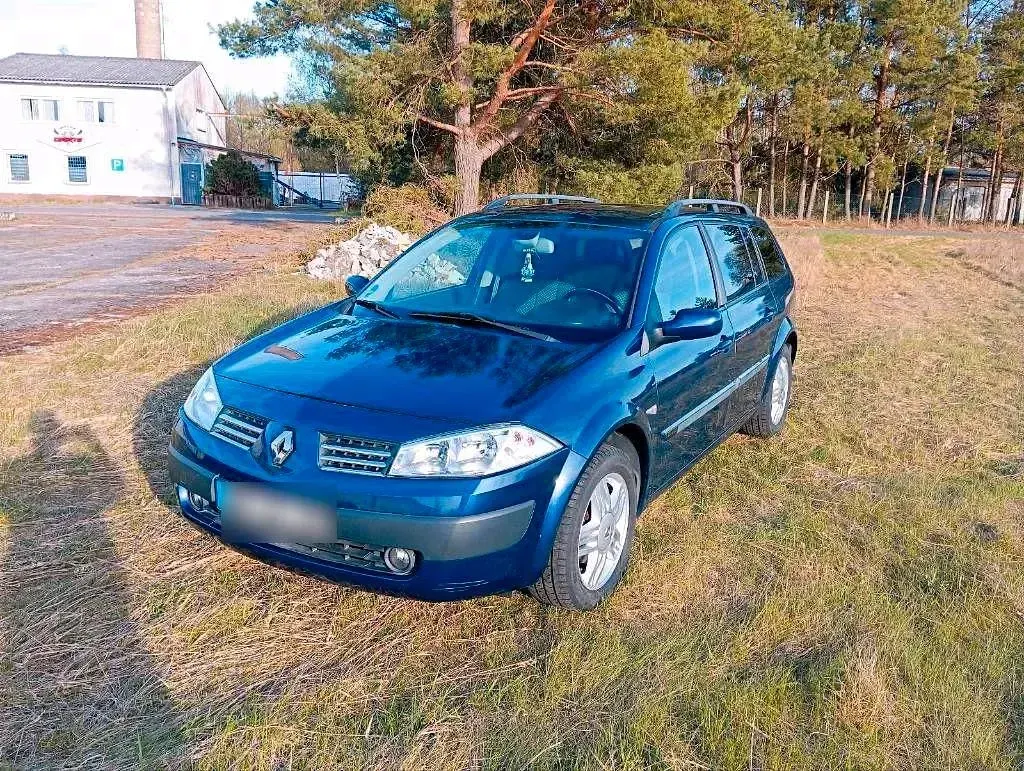 Gebraucht Renault Mégane GrandTour Dynamique 113 PS (83 kW) 2004 Blau Kombi