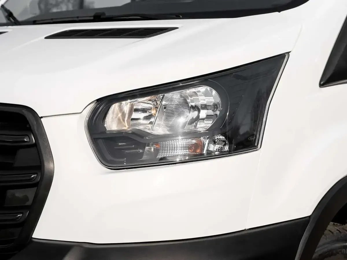 Gebraucht Ford Transit Trend 131 PS (96 kW) 2025 Frozen white