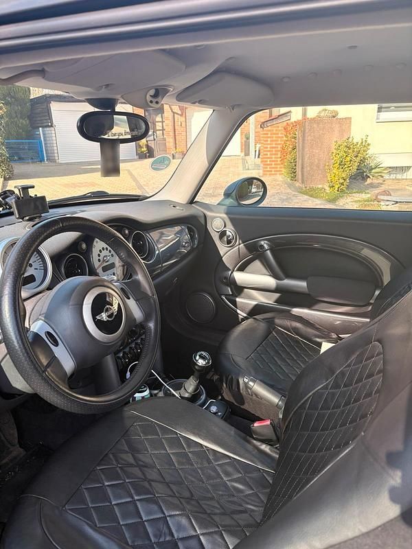 Gebraucht Mini Cooper 90 PS (66 kW) 2004 Silber Kleinwagen