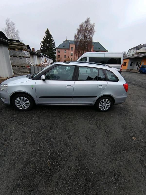 Gebraucht Skoda Fabia 75 PS (55 kW) 2012 Kombi