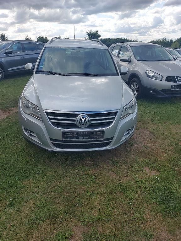 Silber Gebraucht 2010 VW Tiguan Freestyle SUV | 3.985 € (Superpreis) - Bild 1/4