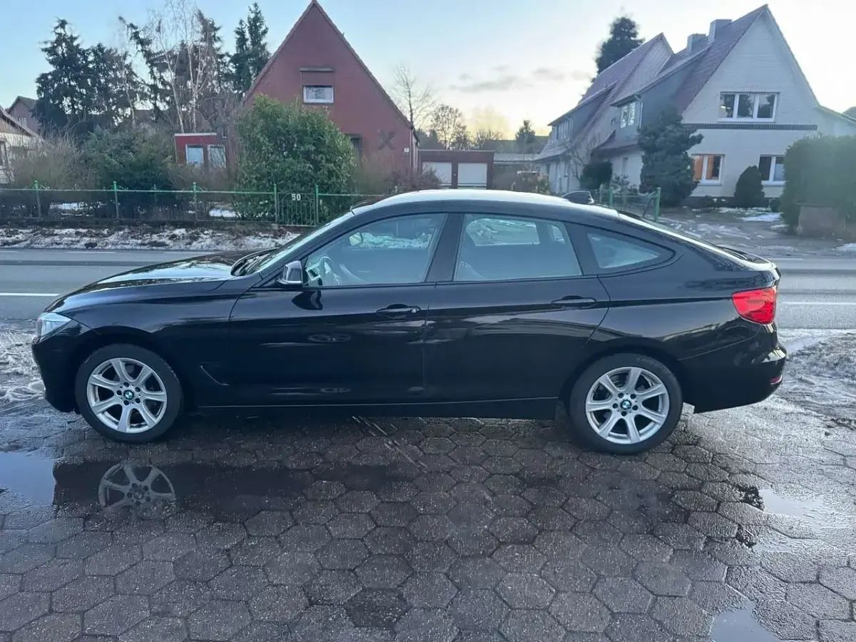 Second-hand BMW 320 190 CP (139 kW) 2016 Maro Berlinǎ