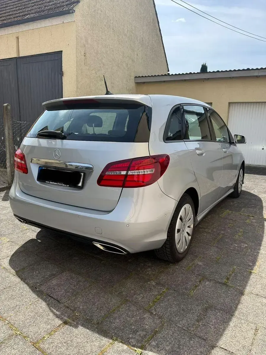 Gebraucht Mercedes B220 177 PS (130 kW) 2016 Silber Kleinwagen