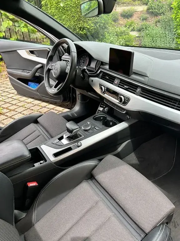 Gebraucht Audi A4 S-Line 150 PS (110 kW) 2018 Schwarz Kombi