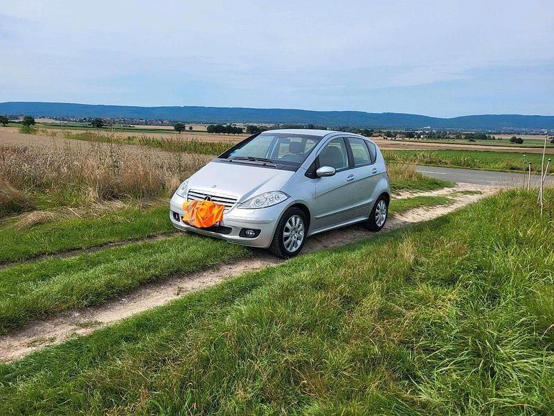 Silber Gebraucht 2005 Mercedes A200 Kleinwagen | 1.999 € - Bild 1/4