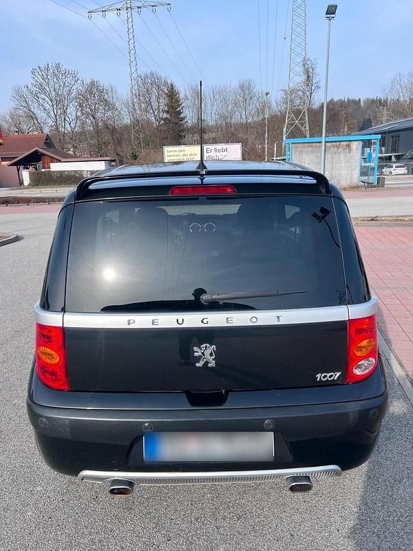 Gebraucht Peugeot 1007 105 PS (77 kW) 2006 Schwarz Van / Kleinbus