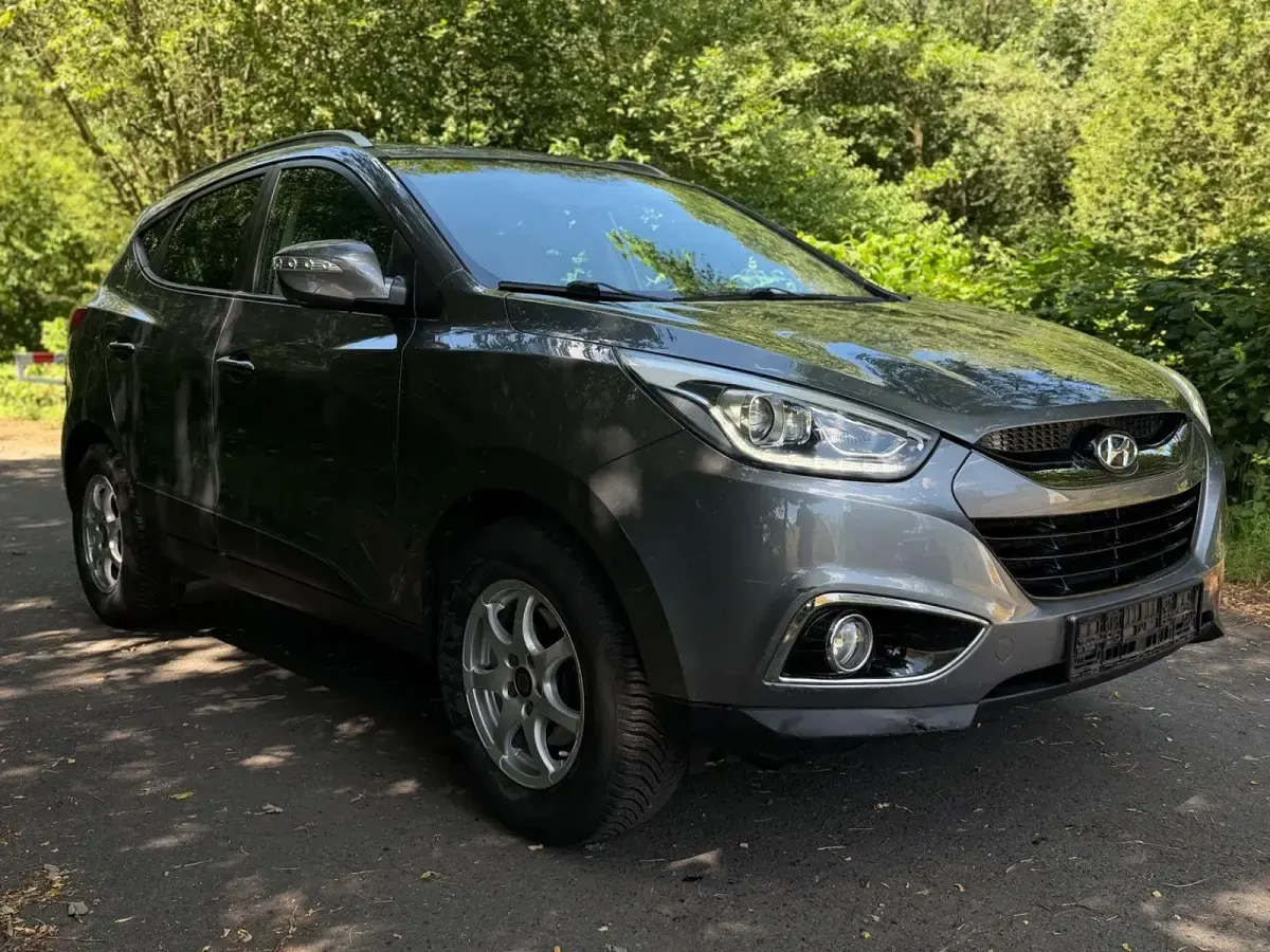 Gebraucht Hyundai ix35 Edition 116 PS (85 kW) 2014 Grau SUV