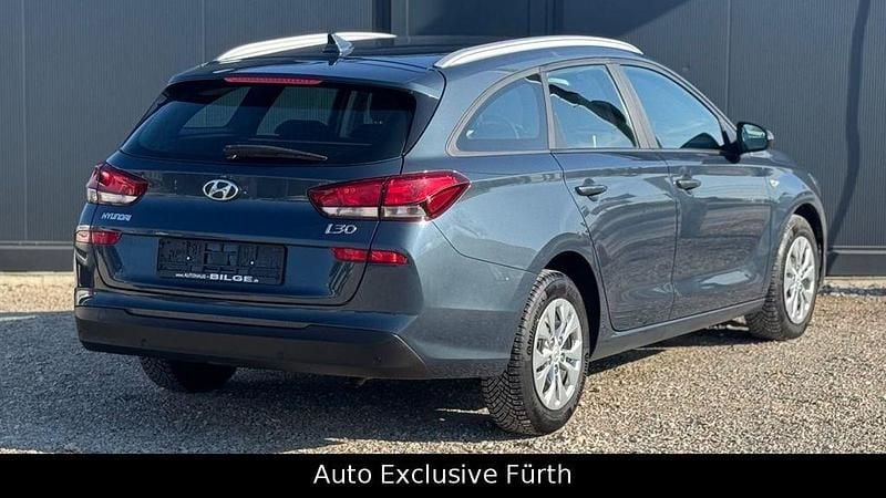 Gebraucht Hyundai i30 Pure 110 PS (80 kW) 2021 Blau Kombi