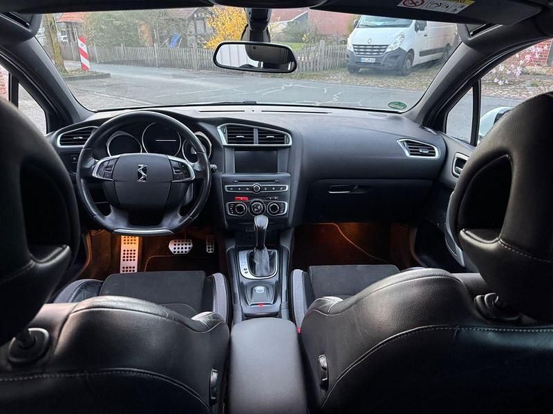 Gebraucht DS Automobiles DS4 120 PS (88 kW) 2017 Weiß Limousine