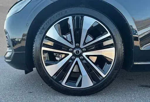 Gebraucht Volvo V60 Core 197 PS (144 kW) 2025 Schwarz Kombi