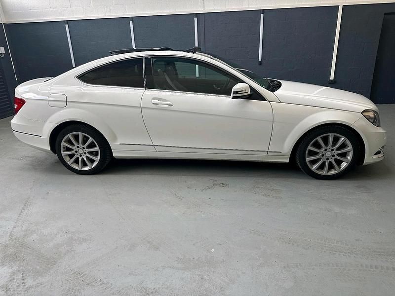 Gebraucht Mercedes C220 170 PS (125 kW) 2013 Weiß Coupé