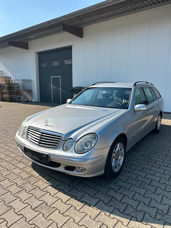 Gebraucht Mercedes E320 204 PS (150 kW) 2003 Silber Kombi
