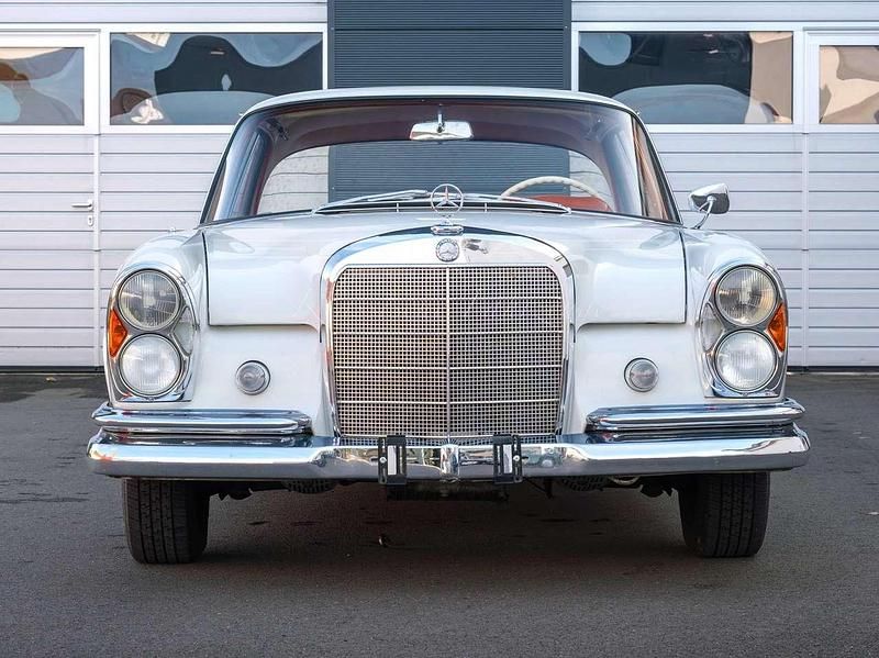 Gebraucht Mercedes W111 120 PS (88 kW) 1963 Weiß Coupé