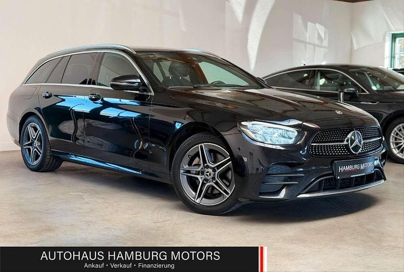 Obsidianschwarz Gebraucht 2023 Mercedes E220 AMG line Kombi | 32.990 € (Fairer Preis) - Bild 1/4