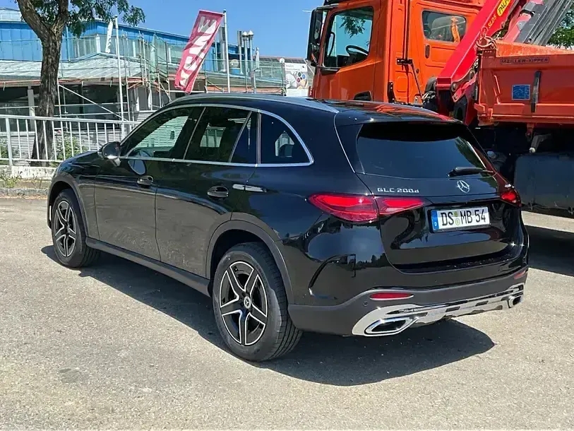 Gebraucht Mercedes GLC200 Avantgarde 163 PS (119 kW) 2026 Schwarz SUV