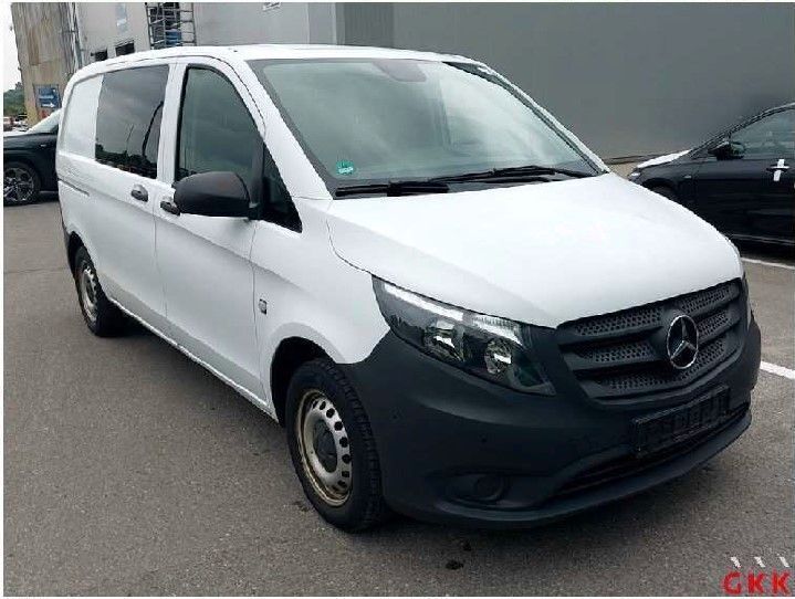Weiß Gebraucht 2020 Mercedes Vito Van / Kleinbus | 14.980 € (Superpreis) - Bild 1/4