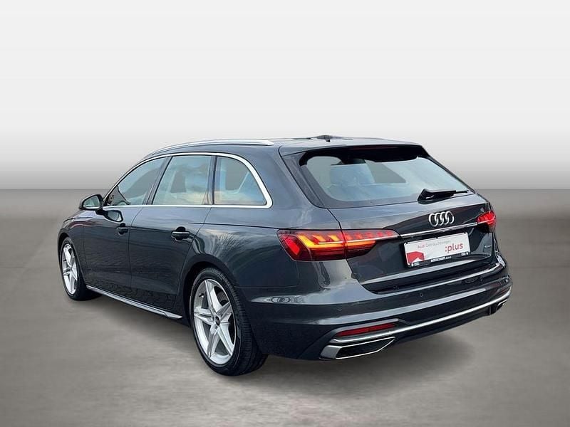 Second-hand Audi A4 Advanced 265 CP (194 kW) 2023 Gri Break