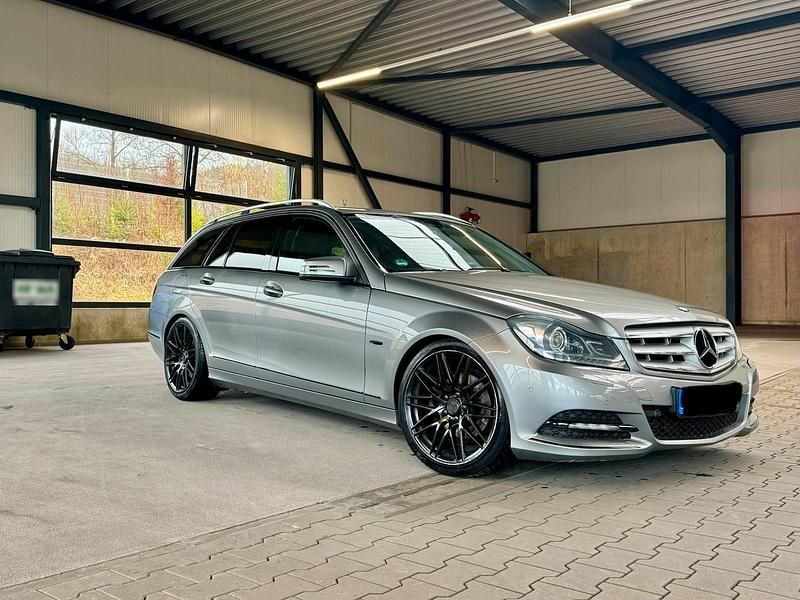 Gebraucht Mercedes C250 Avantgarde 204 PS (150 kW) 2012 Grau Kombi