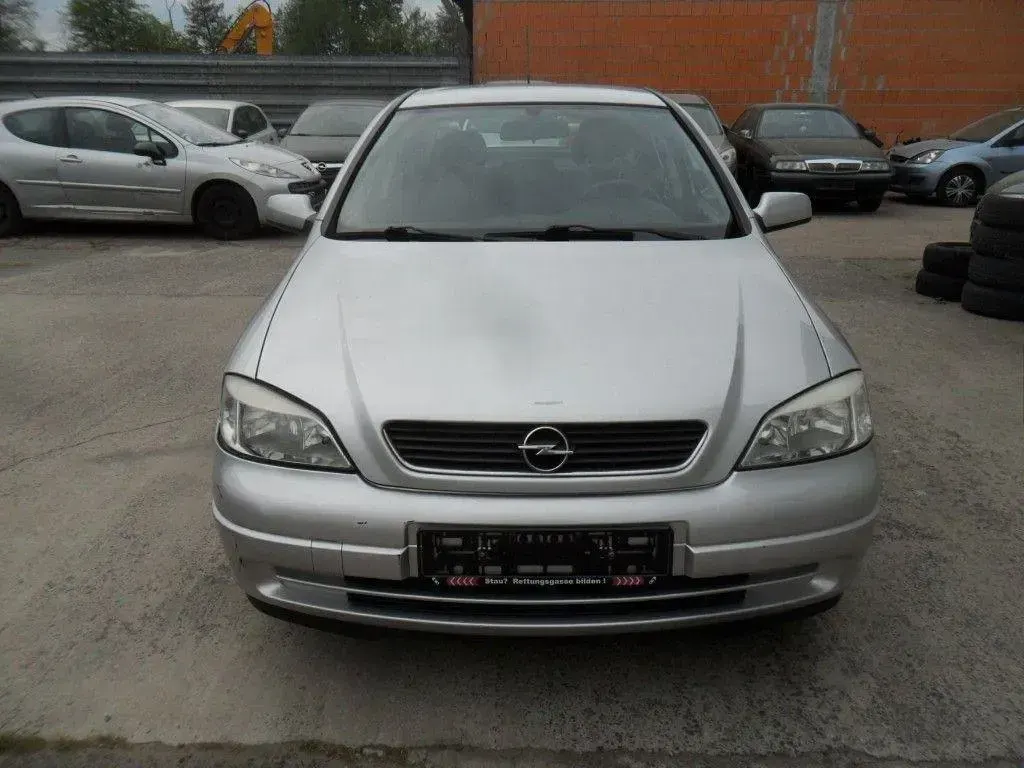 Gebraucht Opel Astra Elegance 101 PS (74 kW) 1999 Silber Limousine
