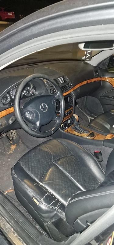Second-hand Mercedes E280 190 CP (139 kW) 2005 Albastru Berlinǎ