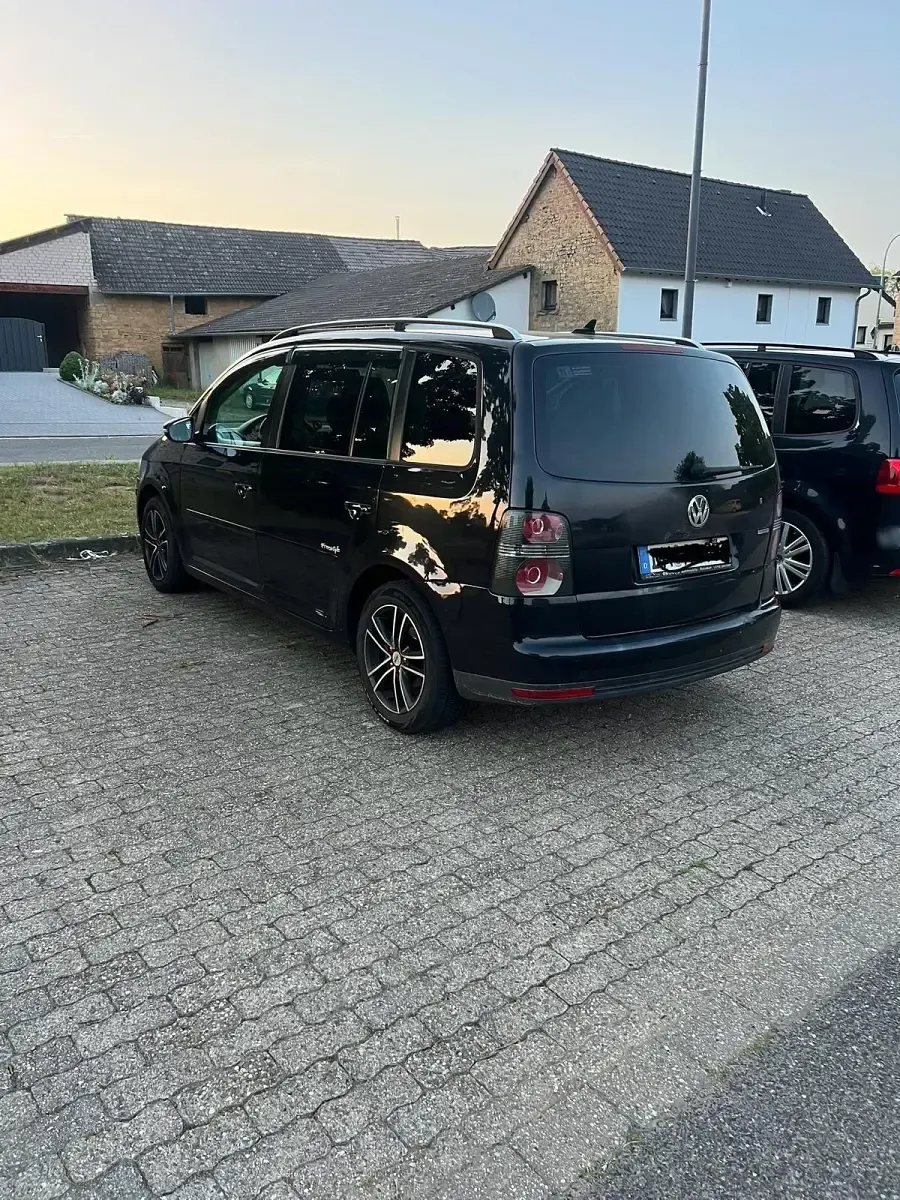 Gebraucht VW Touran 2009 Schwarz Van / Kleinbus