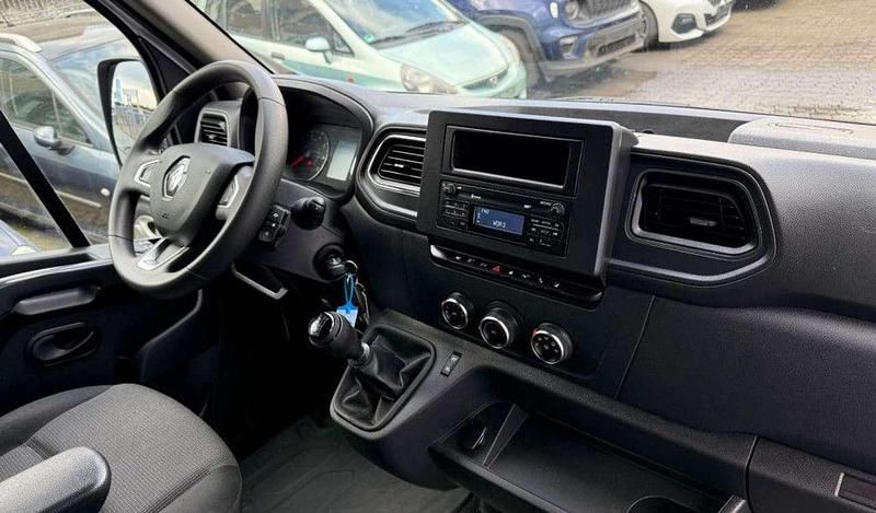 Gebraucht Renault Master Komfort 150 PS (110 kW) 2023 Weiß Van / Kleinbus
