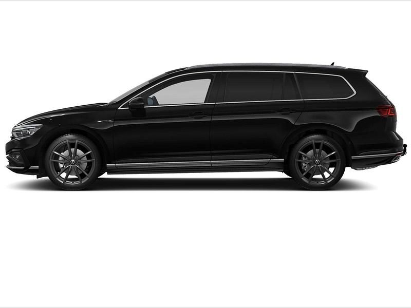 Gebraucht VW Passat Elegance 200 PS (147 kW) 2024 Schwarz Kombi
