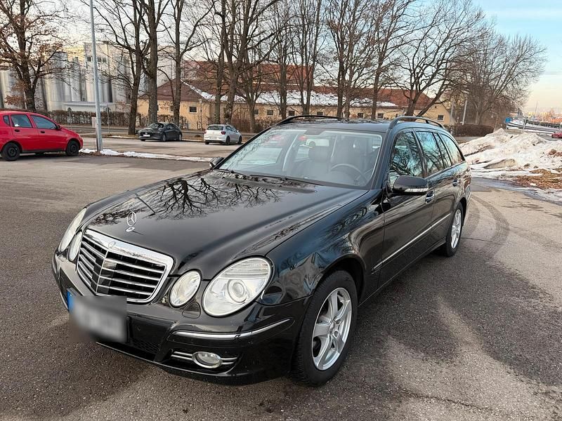 Gebraucht Mercedes E320 224 PS (164 kW) 2007 Schwarz Kombi
