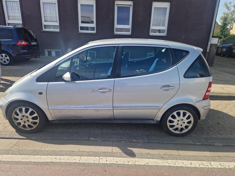 Gebraucht Mercedes A190 125 PS (91 kW) 2003 Silber Kleinwagen