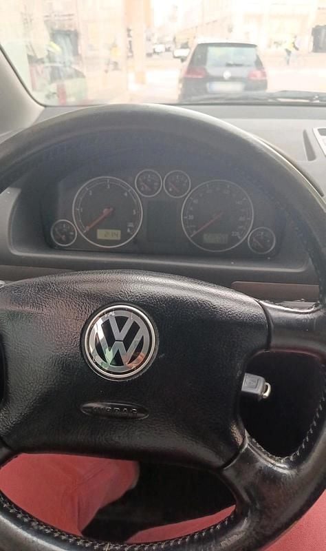 Gebraucht VW Sharan 2000 Silber Van / Kleinbus