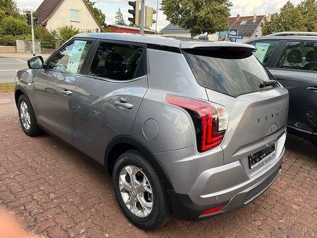 Neu SsangYong Tivoli 163 PS (119 kW) 2025 Silber SUV
