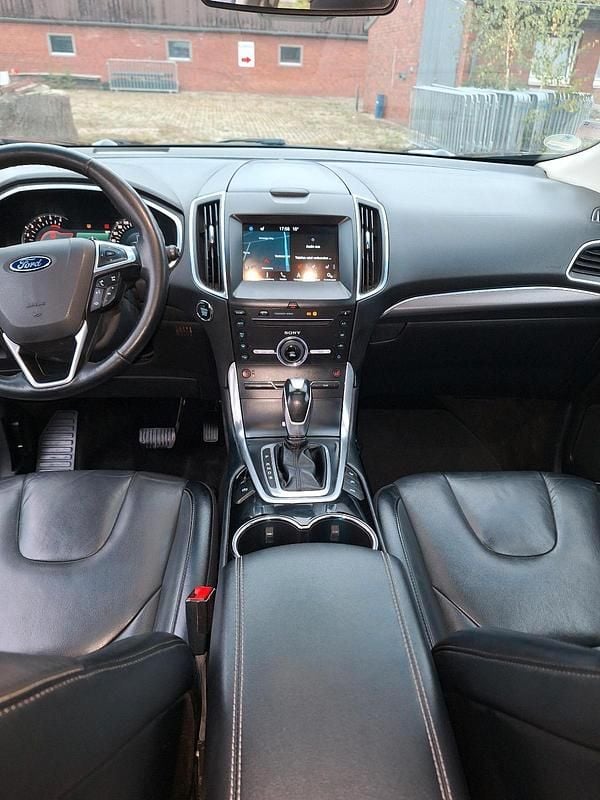 Schwarz Gebraucht 2016 Ford Edge Titanium SUV | 12.800 € (Superpreis) - Bild 1/4