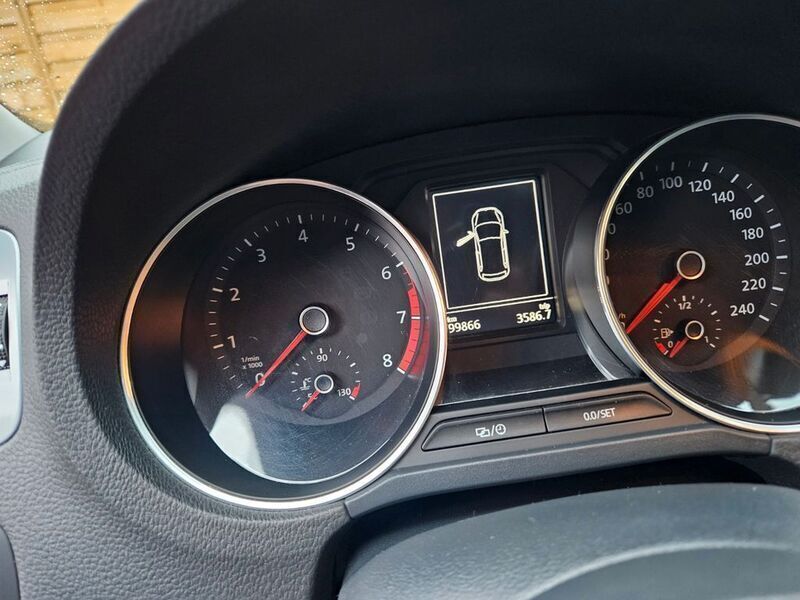 Blau Gebraucht 2016 VW Polo Allstar Kleinwagen | 13.100 € (Etwas zu teuer) - Bild 1/4