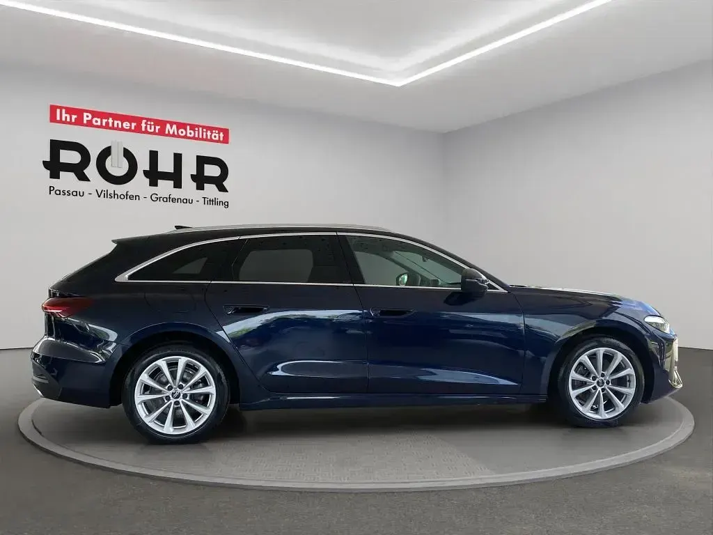 Gebraucht Audi A5 Ambiente 204 PS (150 kW) 2025 Firmamentblau metallic Kombi