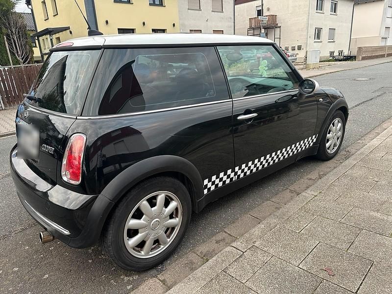 Gebraucht Mini Cooper 116 PS (85 kW) 2004 Schwarz Kleinwagen