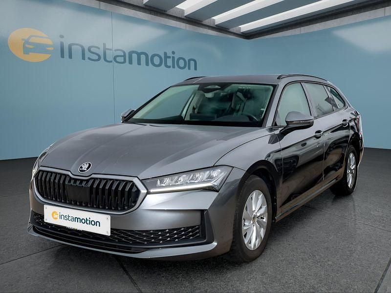 Grau Gebraucht 2025 Skoda Superb Kombi | 32.499 € - Bild 1/4