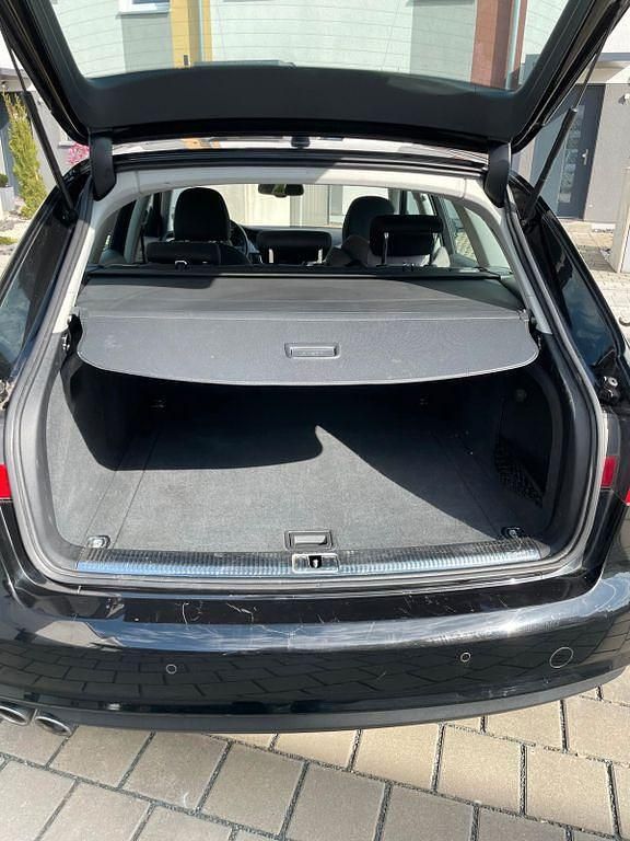 Gebraucht Audi A4 Attraction 120 PS (88 kW) 2014 Schwarz Kombi