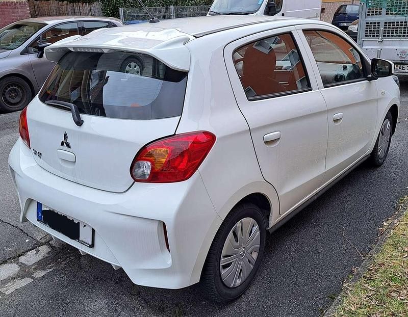 Gebraucht Mitsubishi Space Star Select 71 PS (52 kW) 2024 Weiß Kleinwagen