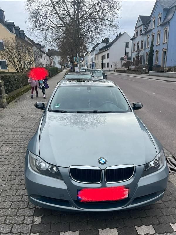 Gebraucht BMW 320 150 PS (110 kW) 2006 Blau Limousine