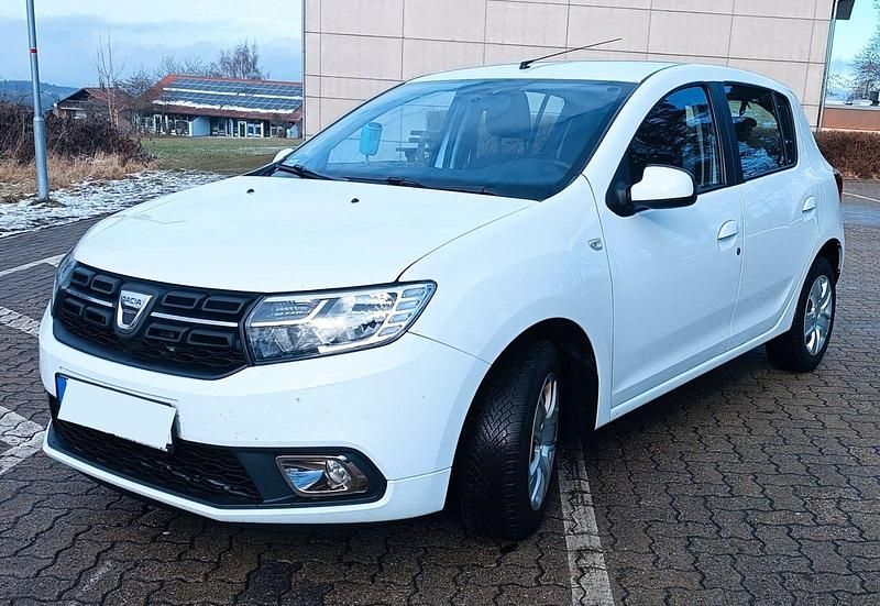 Gebraucht Dacia Sandero Comfort 90 PS (66 kW) 2018 Weiß Limousine