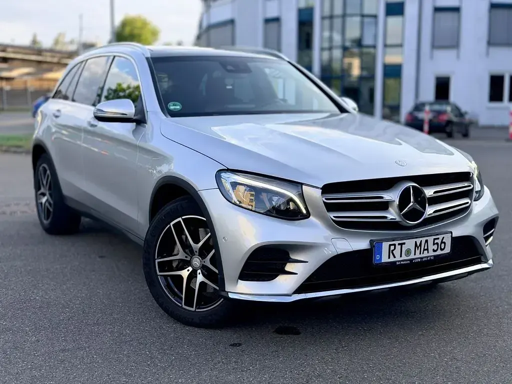 Gebraucht Mercedes GLC250 AMG line 204 PS (150 kW) 2016 Silber SUV