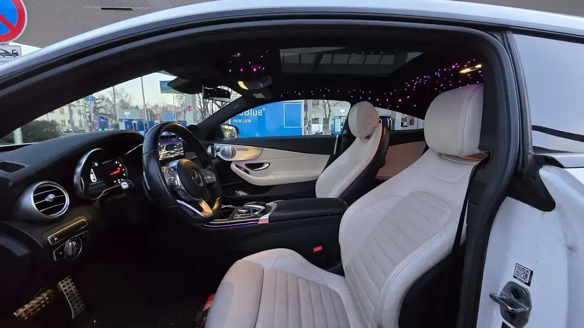 Gebraucht Mercedes C300 AMG line 258 PS (189 kW) 2018 Coupé